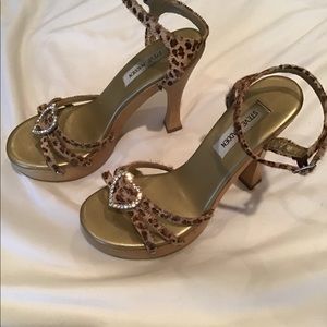 Steve Madden Sandals Size 8
